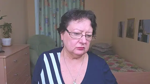 Margo Moll online show from 12.22.25