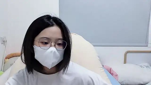 Snapshot of LHeart chatting on 06.06.26 LHeart online show from 06.06.26