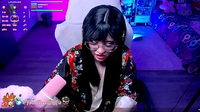 AlyssaRomanova online show from 11.15.25