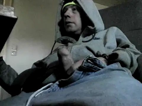 Snapshot of skateboy78 chatting on 01.19.25 skateboy78 online show from 01.19.25