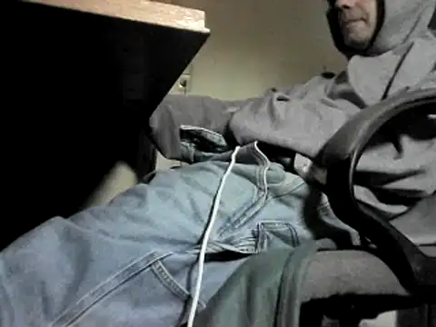 Snapshot of skateboy78 chatting on 03.13.25 skateboy78 online show from 03.13.25