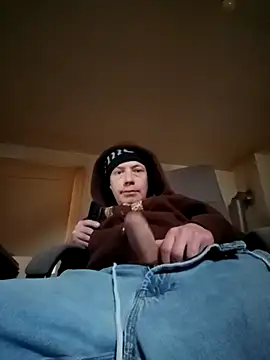 Snapshot of skateboy78 chatting on 11.09.25 skateboy78 online show from 11.09.25