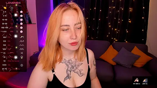 Snapshot of deboramoore chatting on 07.10.26 deboramoore online show from 07.10.26