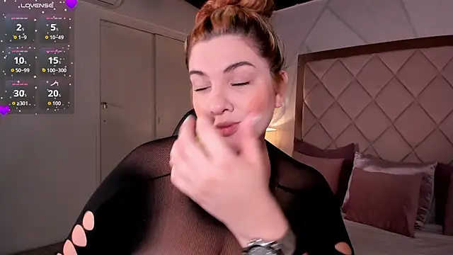 anabelle clark online show from 10.16.25