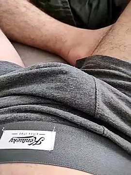 Snapshot of Milo_100 chatting on 11.23.25 Milo 100 online show from 11.23.25