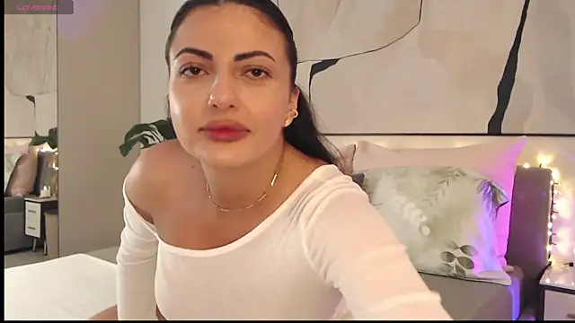 NicoleBrawn online show from 04.04.26