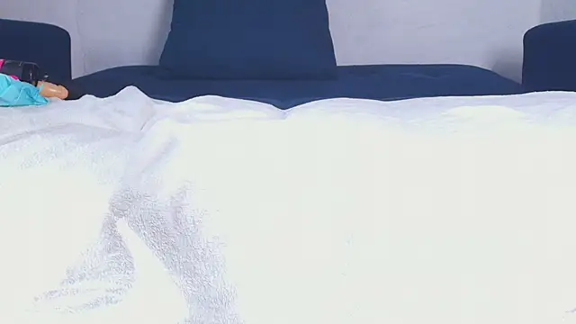 Snapshot of couplelove543 chatting on 09.26.25 couplelove543 online show from 09.26.25