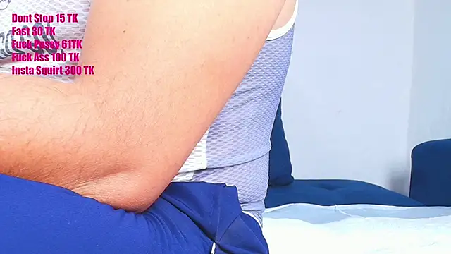 Snapshot of couplelove543 chatting on 10.13.25 couplelove543 online show from 10.13.25