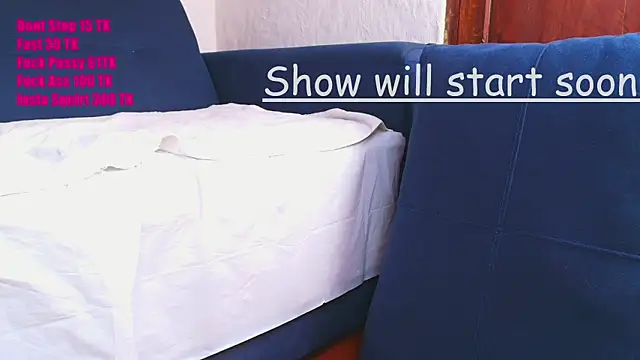 Snapshot of couplelove543 chatting on 10.20.25 couplelove543 online show from 10.20.25