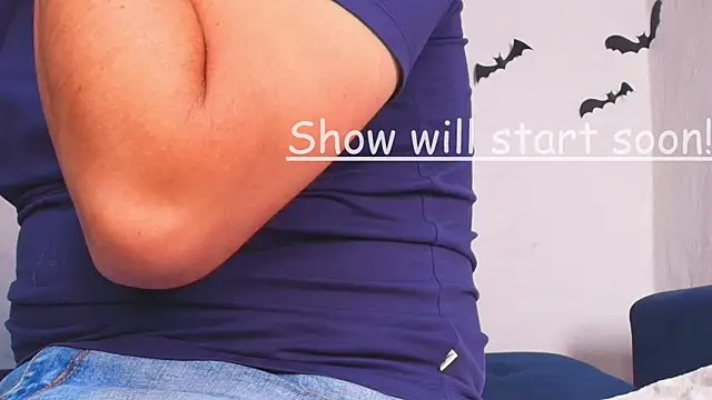 Snapshot of couplelove543 chatting on 10.29.25 couplelove543 online show from 10.29.25