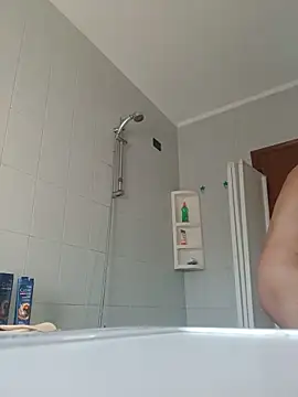 Snapshot of Alessio1987 chatting on 06.08.26 Alessio1987 online show from 06.08.26