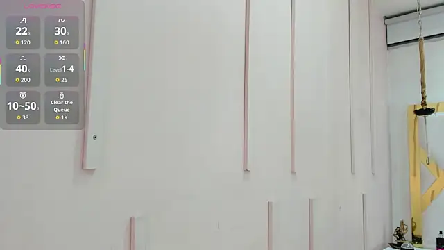 Snapshot of Sweet_Lucyy chatting on 10.29.25 Sweet Lucyy online show from 10.29.25