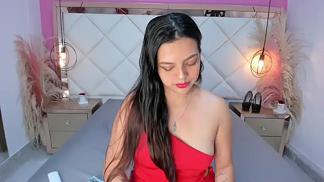 Snapshot of Lucianaa_Collins chatting on 10.03.25 Lucianaa Collins online show from 10.03.25