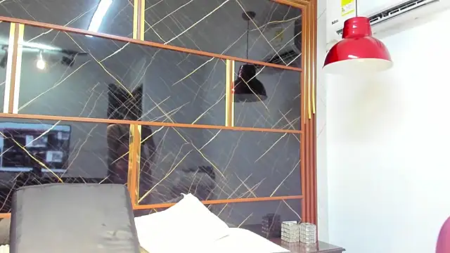 HannyThompson online show from 02.12.26