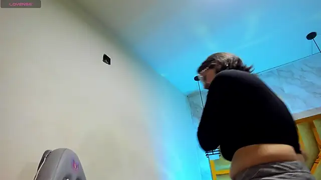 Luciifeer  online show from 01.05.26