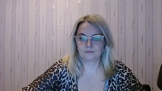 EleanoraDream online show from 10.11.25