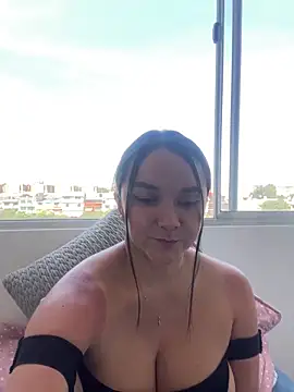 Snapshot of Nova_Gabriela chatting on 09.22.25 Nova Gabriela online show from 09.22.25