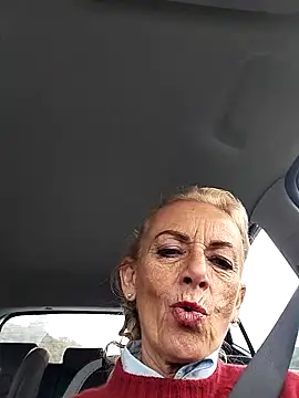 clarabell4 online show from 12.04.25