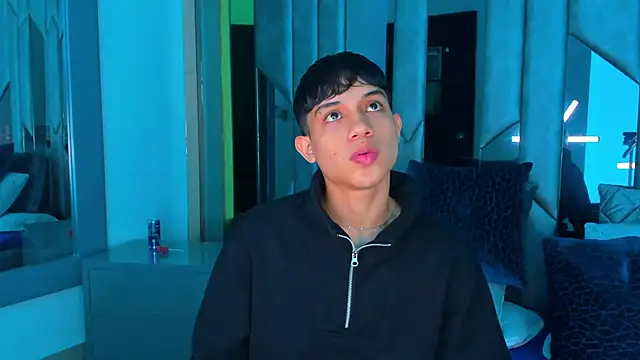 Sebax Young online show from 09.18.25