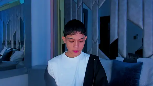 Sebax Young online show from 07.03.26