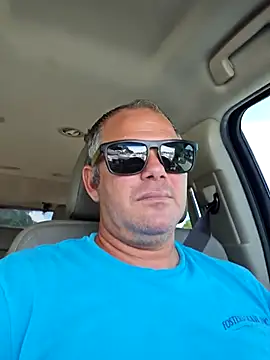 Snapshot of cubanitofeliz40 chatting on 09.29.25 cubanitofeliz40 online show from 09.29.25