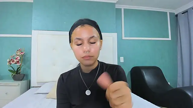 ania gomez online show from 12.18.25