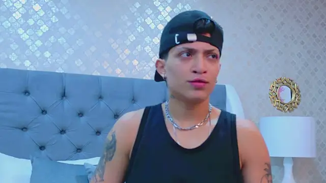 ZoeKrug online show from 11.03.25