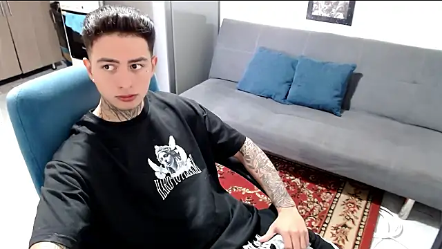 Snapshot of santii_ss chatting on 01.17.26 santii ss online show from 01.17.26