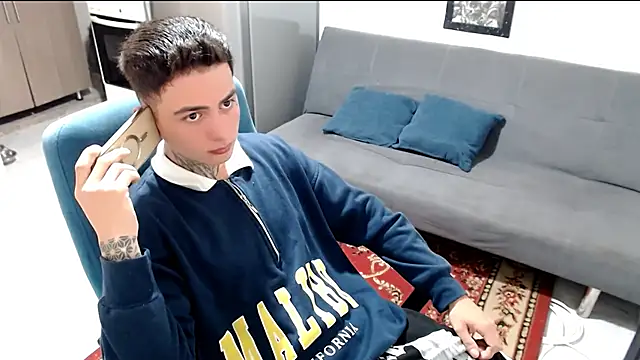 Snapshot of santii_ss chatting on 01.19.26 santii ss online show from 01.19.26