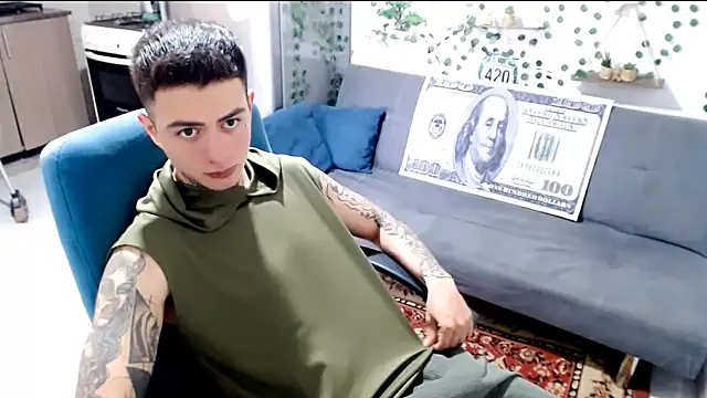 Snapshot of santii_ss chatting on 02.04.26 santii ss online show from 02.04.26