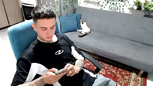 Snapshot of santii_ss chatting on 02.13.26 santii ss online show from 02.13.26