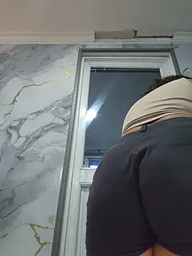 Snapshot of Yessica_Lopezz chatting on 05.21.26 Yessica Lopezz online show from 05.21.26