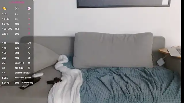 Snapshot of alloallo420 chatting on 10.22.25 alloallo420 online show from 10.22.25