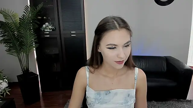 EllaCurtis online show from 10.07.25