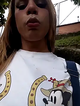 Snapshot of Daliana_Gounbolt chatting on 10.29.25 Daliana Gounbolt online show from 10.29.25