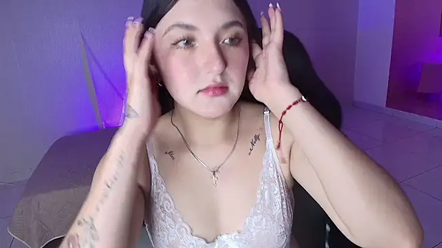 Snapshot of Celestee69 chatting on 10.22.25 Celestee69 online show from 10.22.25