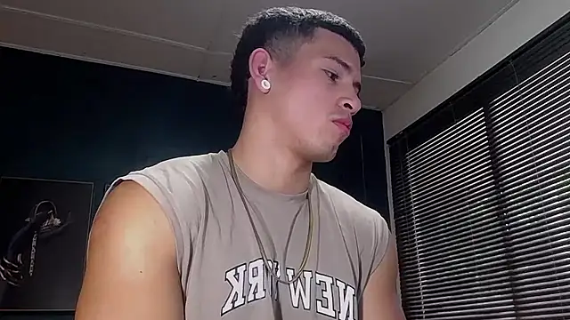 Snapshot of ethan_rodgers chatting on 10.01.25 ethan rodgers online show from 10.01.25