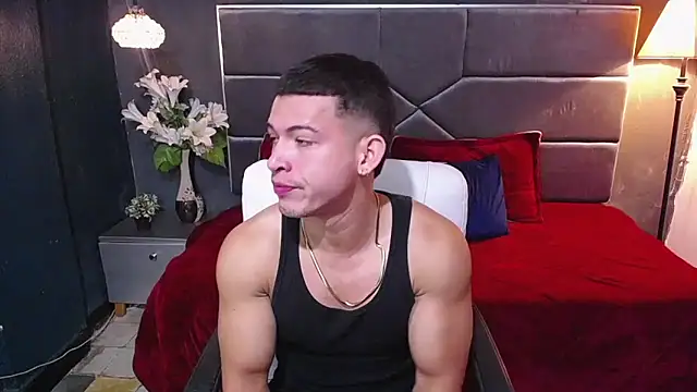 Snapshot of ethan_rodgers chatting on 10.10.25 ethan rodgers online show from 10.10.25