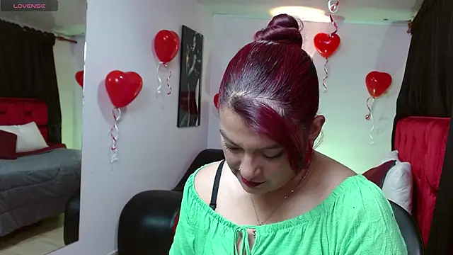 Snapshot of Princess_moan chatting on 09.13.25 Princess moan online show from 09.13.25