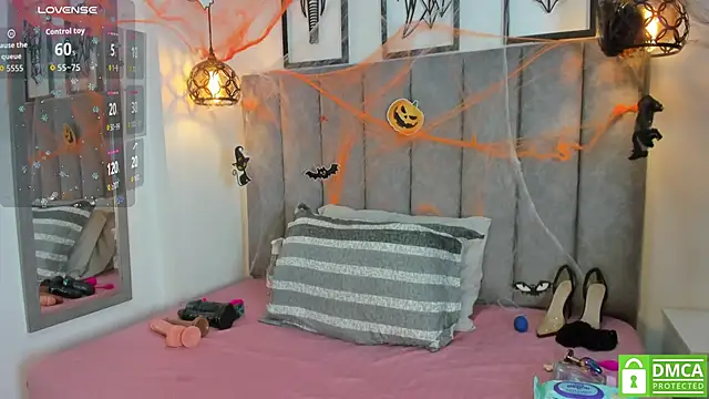 Gia Scott online show from 10.28.25