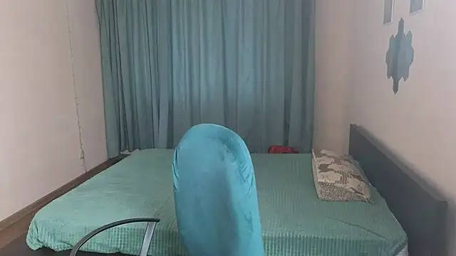 Laura Gol online show from 10.13.25