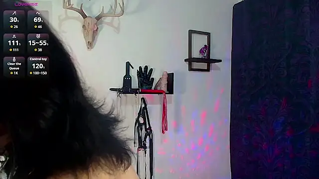 Snapshot of DakariaHills_ chatting on 04.28.26 DakariaHills online show from 04.28.26