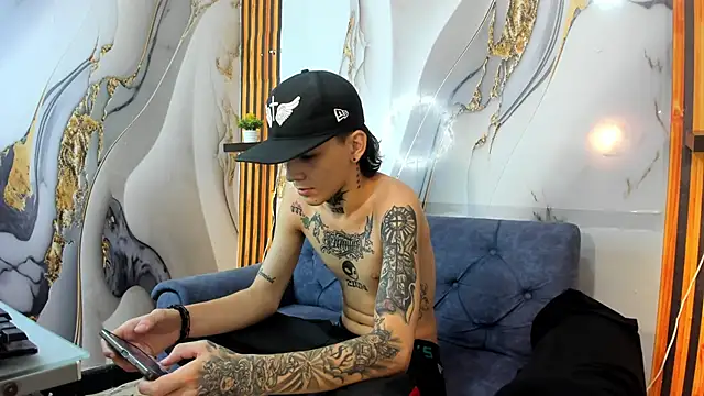 StraightBoy Nick online show from 10.10.25