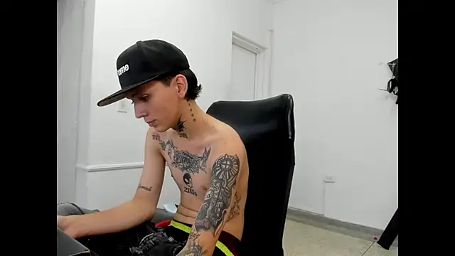 StraightBoy Nick online show from 05.14.26