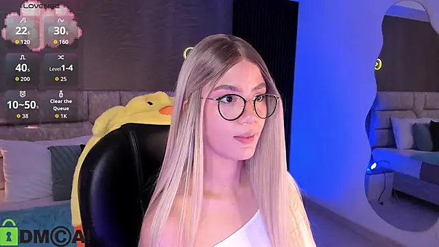 Arinextdoor online show from 10.15.25