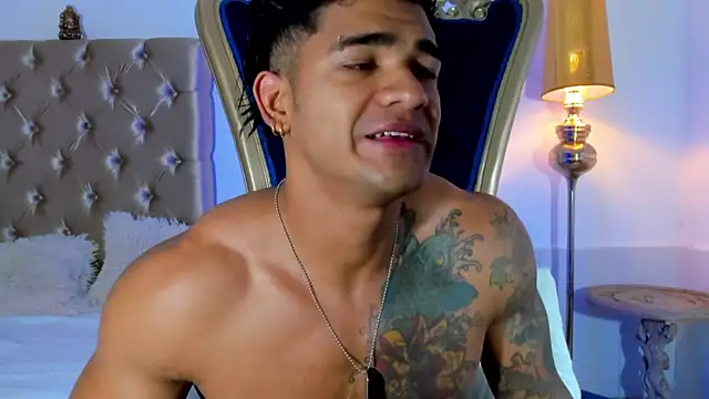 antonio  444 online show from 09.25.25