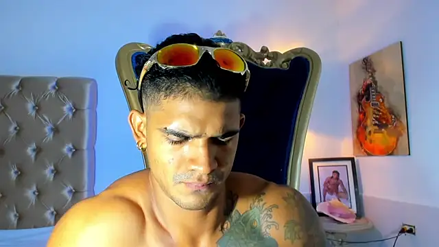 Snapshot of antonio__444 chatting on 04.29.26 antonio 444 online show from 04.29.26