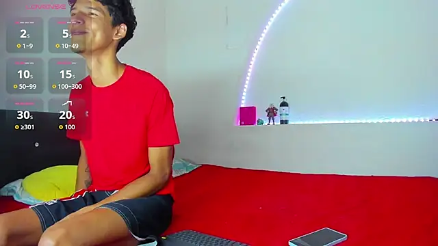 Snapshot of liaam_mendoza chatting on 09.30.25 liaam mendoza online show from 09.30.25