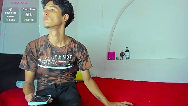 Snapshot of liaam_mendoza chatting on 10.06.25 liaam mendoza online show from 10.06.25