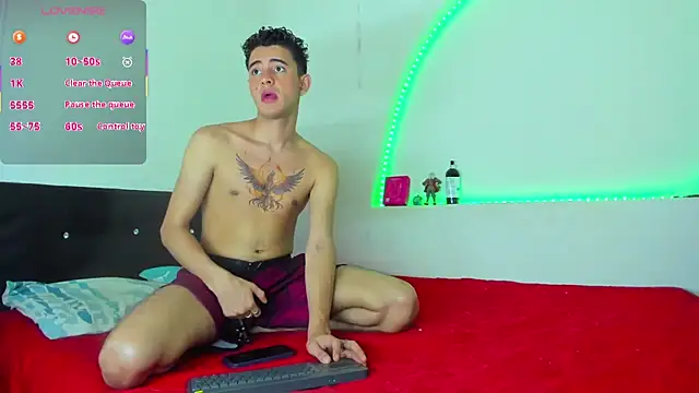 Snapshot of liaam_mendoza chatting on 10.22.25 liaam mendoza online show from 10.22.25